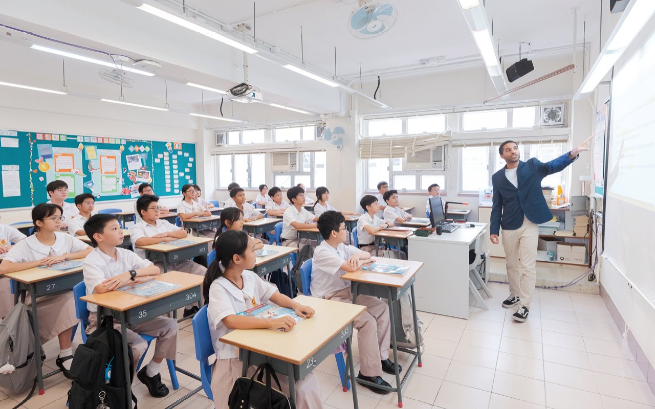 英文組在本學年推行「English Builder 互動英語課程」