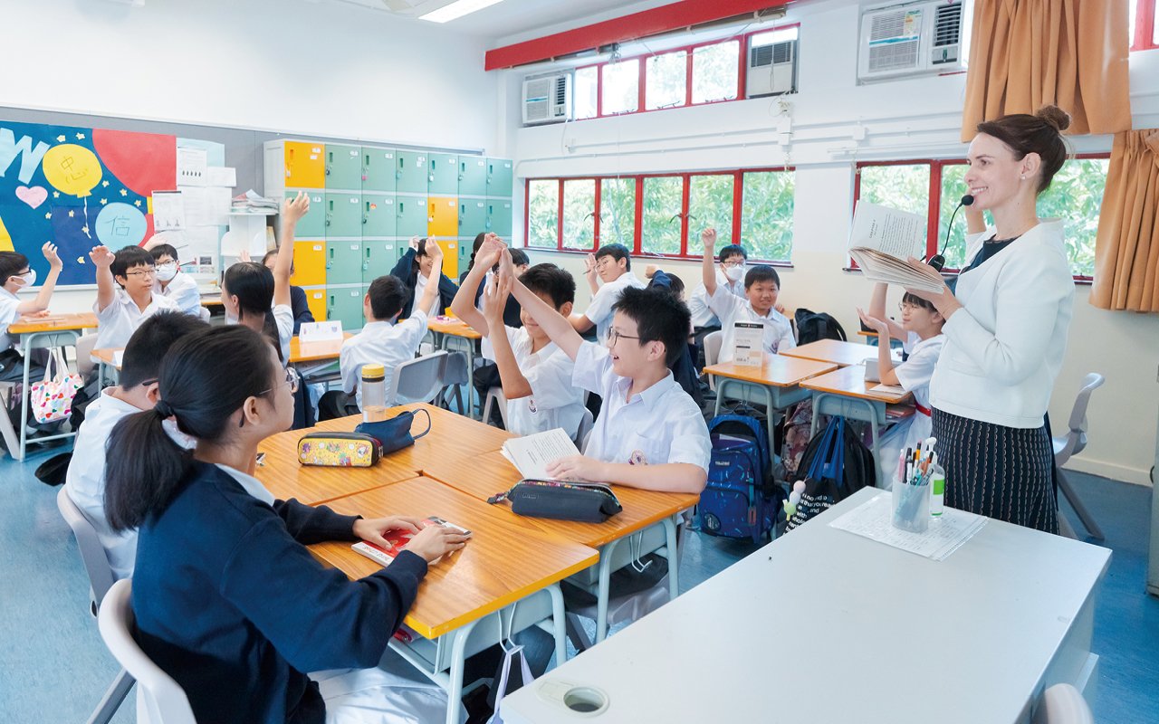 學校透過各類活動和學習經歷，讓同學更深入地了解和體驗英語