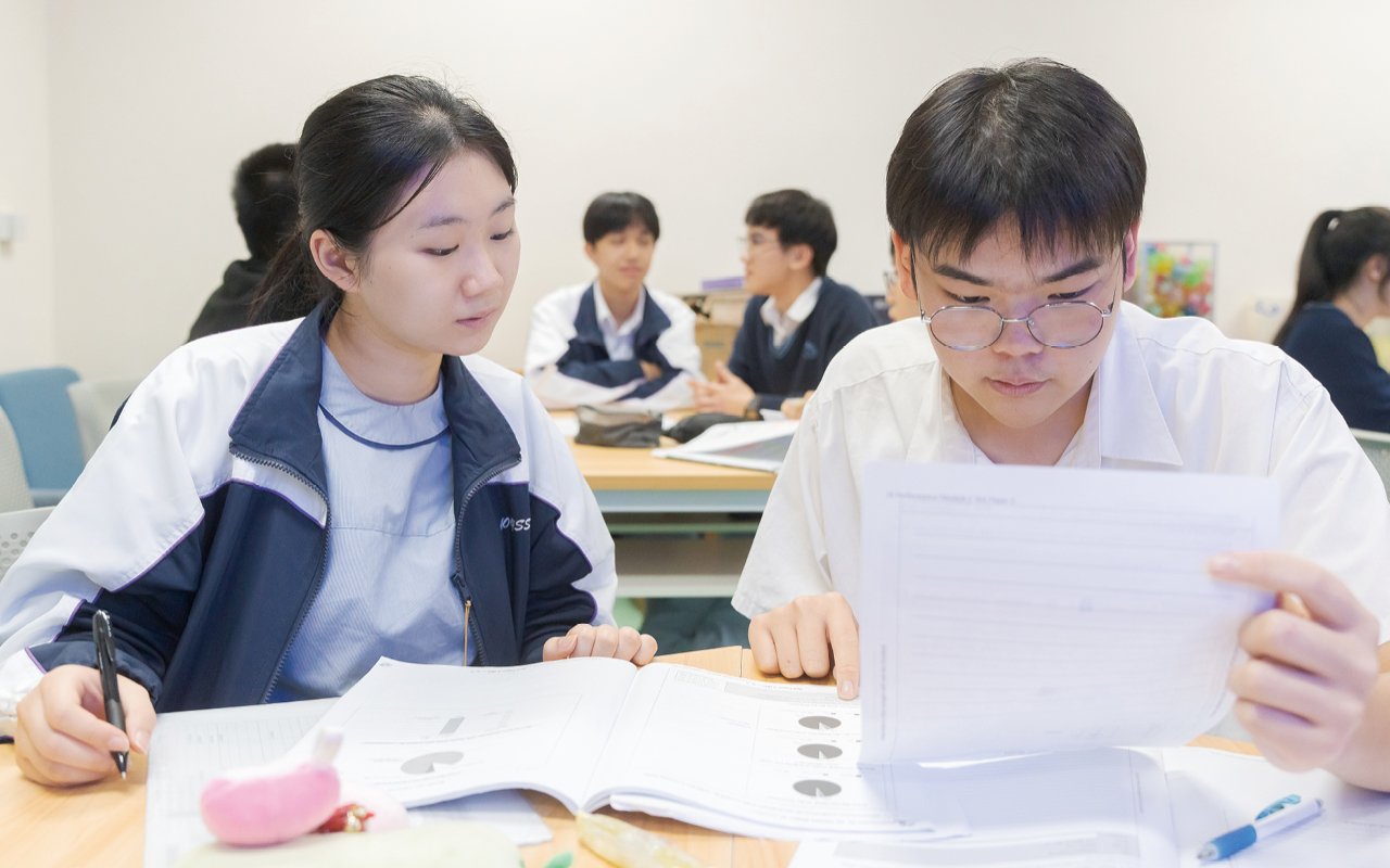學校貫徹「母語教學、中英兼擅」的教育政策