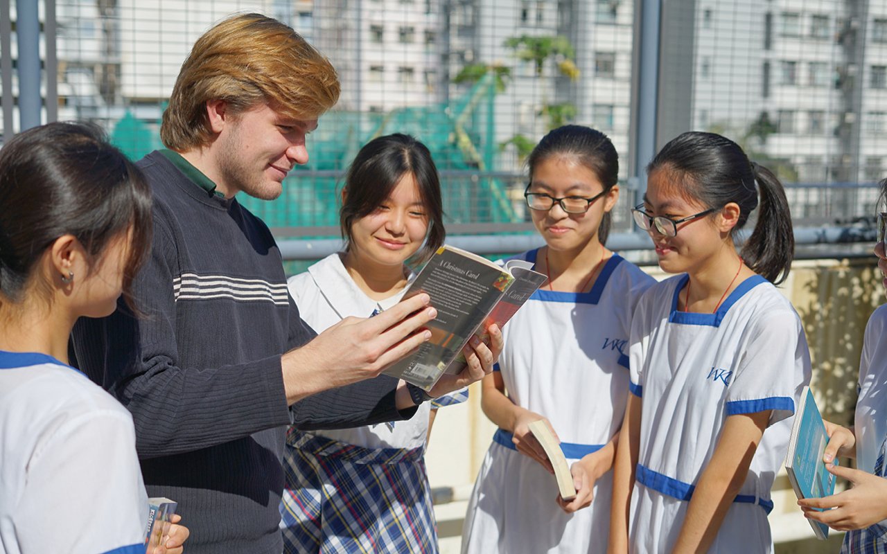 英文科開辦課後口語訓練班，提升學生的表達能力