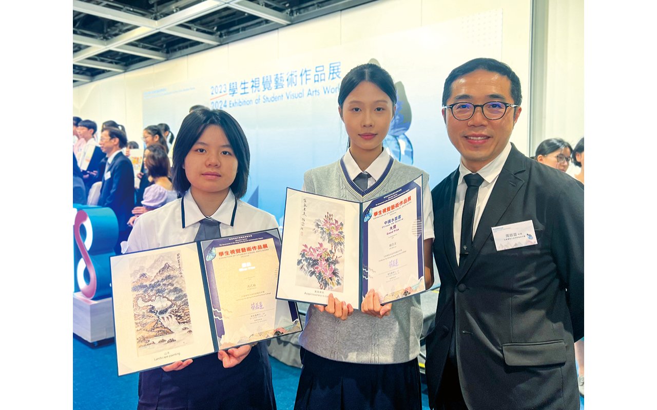 同學的國畫於大會堂展出