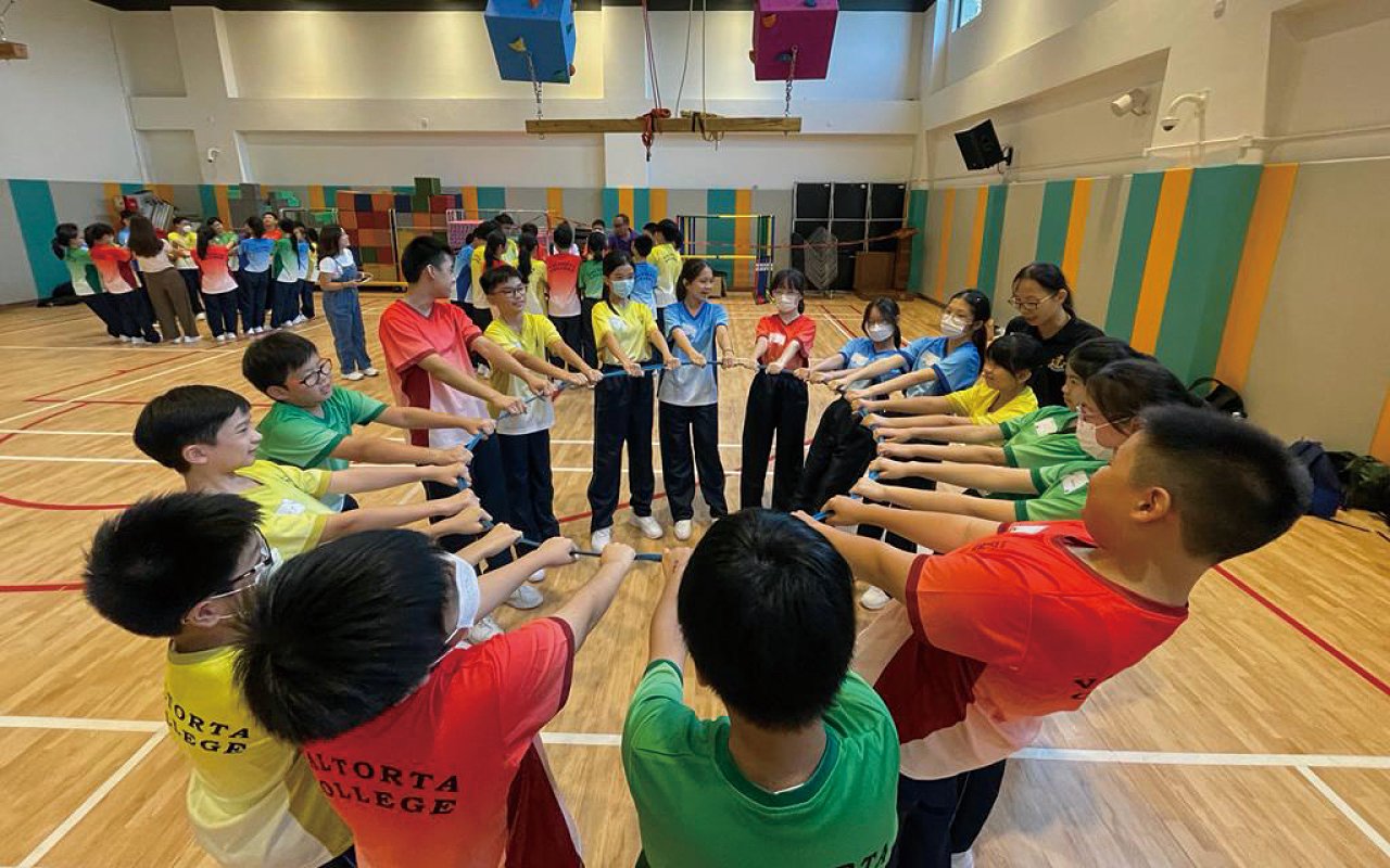 憑藉前瞻、出色的教育理念，促進學生全面的語文發展