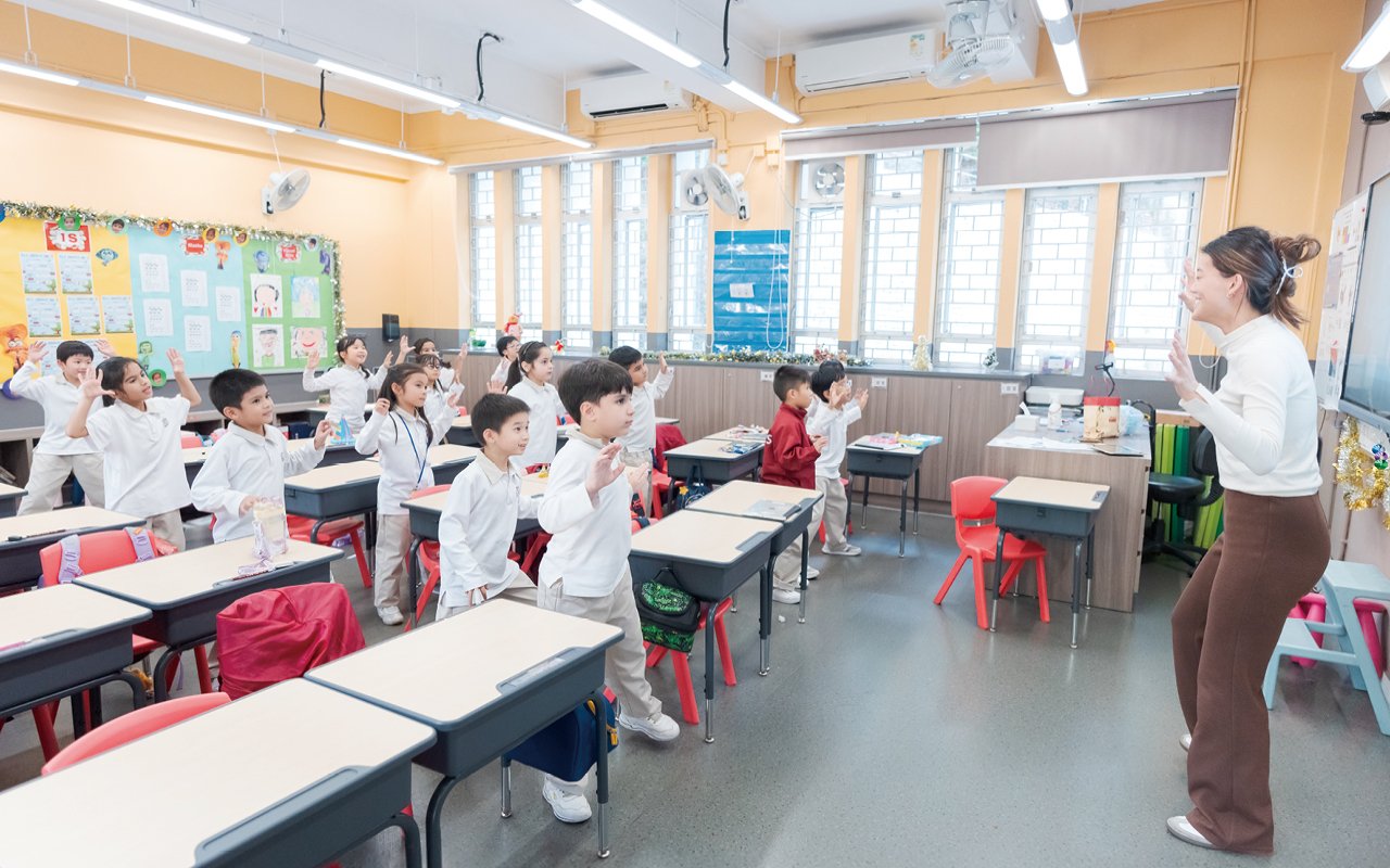學生之間的溝通和互動亦以英語為主