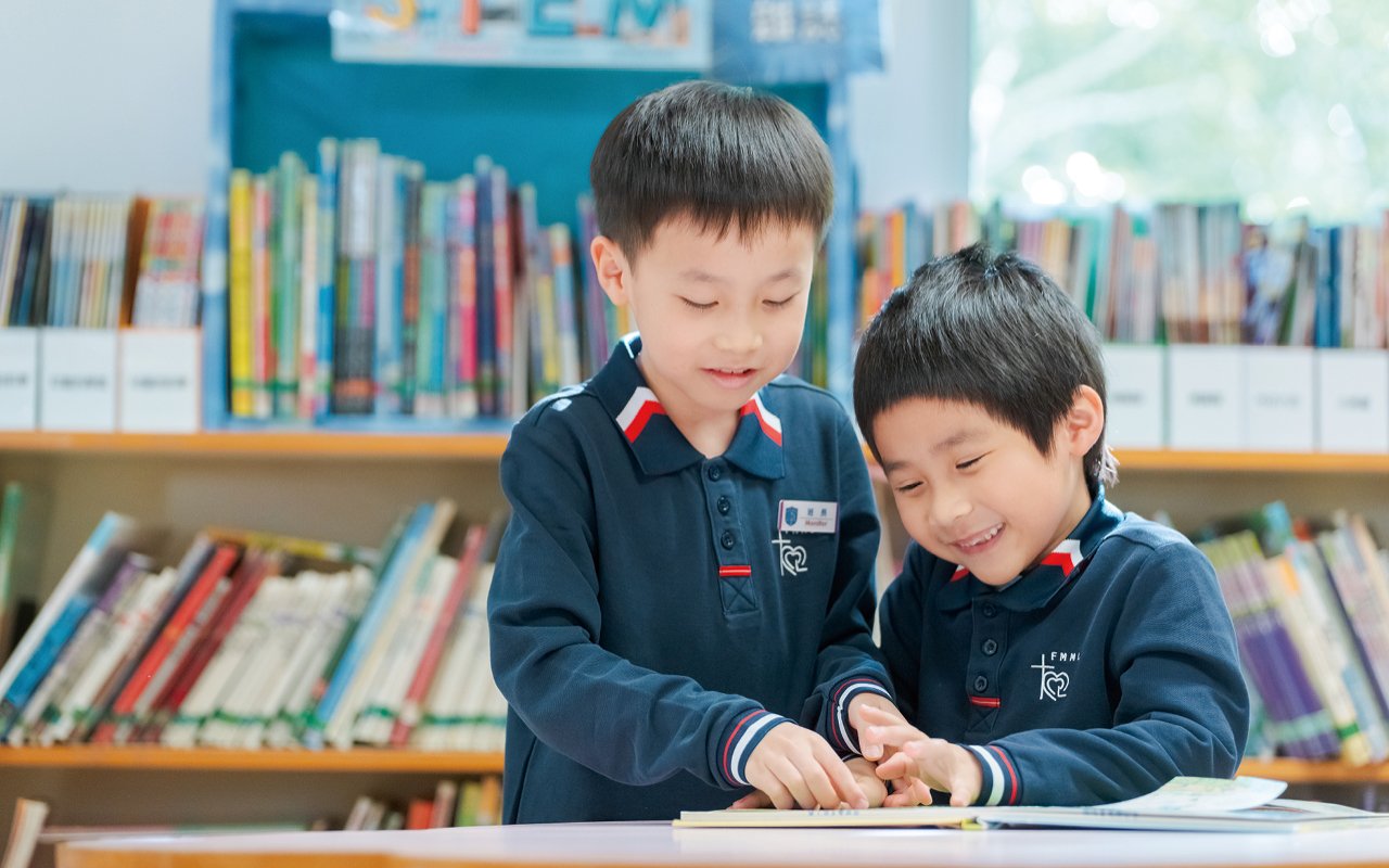 學生從小一開始學習拼音、串字和發音技巧