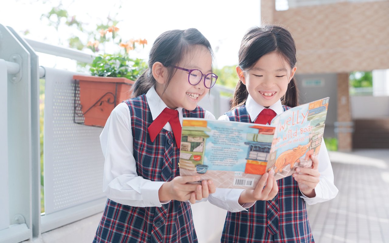 學校着重提升學生的英語詞彙量，為此特別購置詞彙書籍