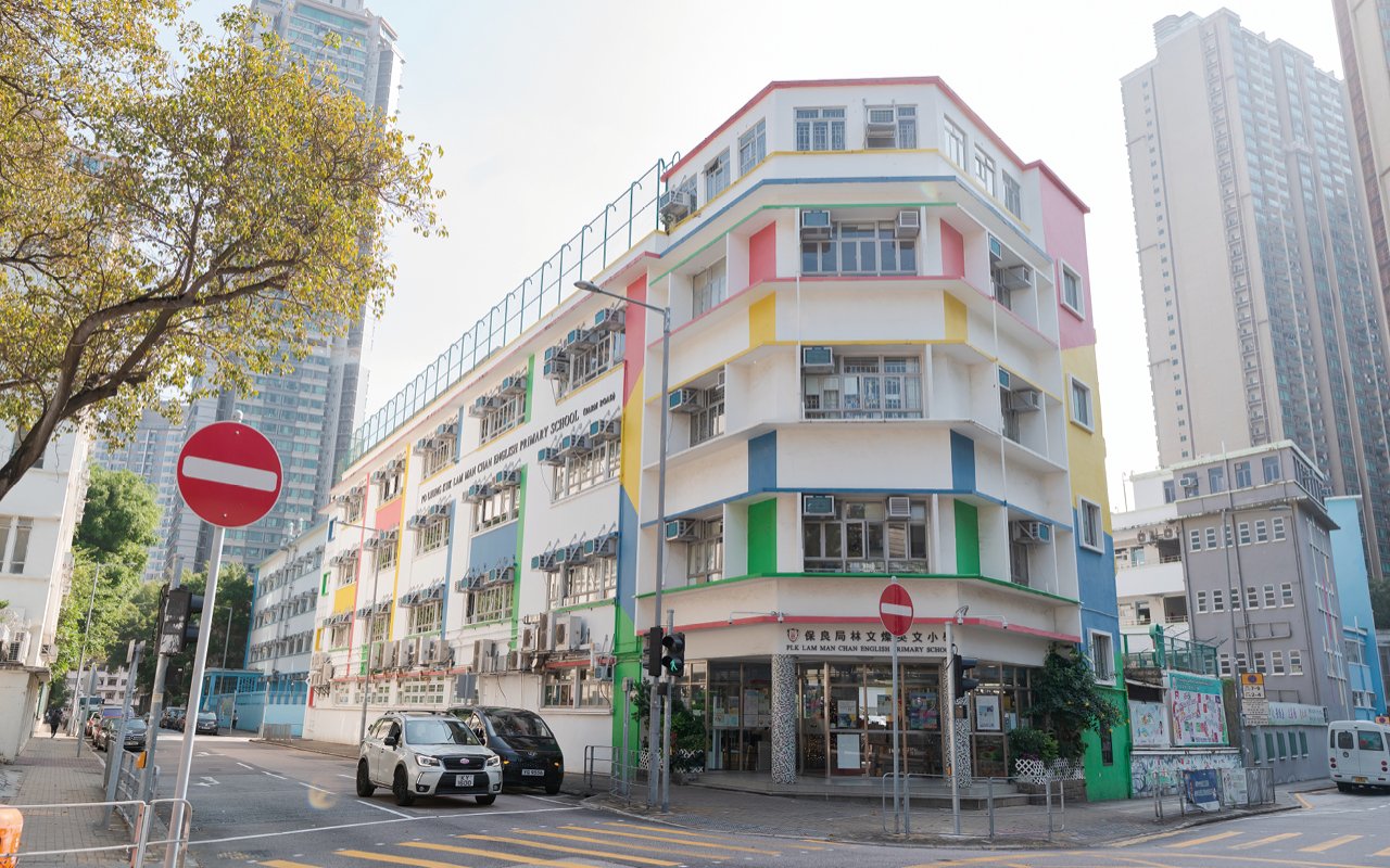 全英語教學環境　重視培養學生學習興趣