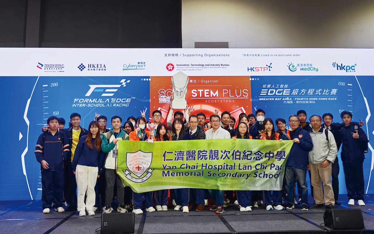 学校充分尊重学生的多元发展
