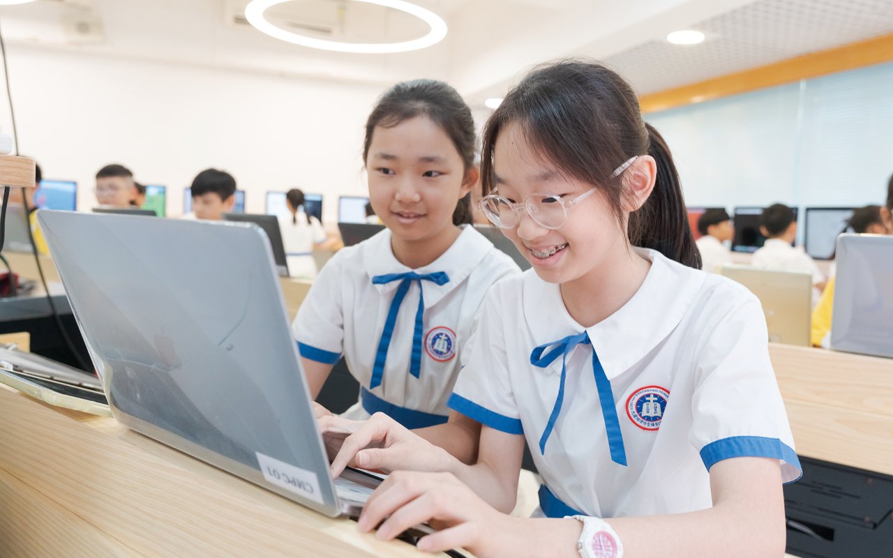 学习分镜设计、剪辑影片，制作短片等